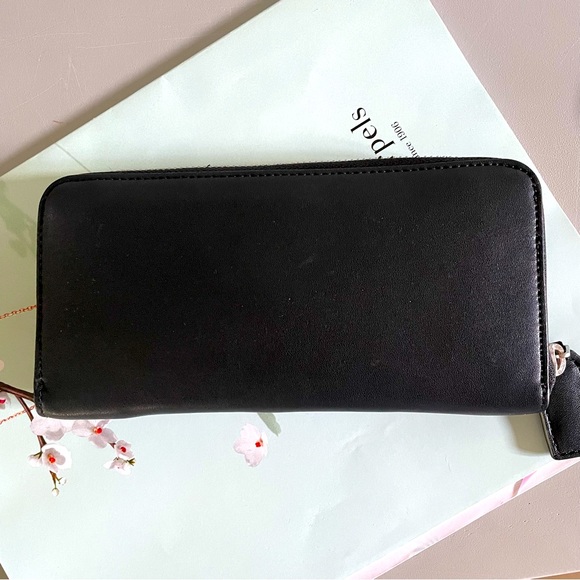 YSL Love Patch Black Leather Zip Around Wallet - Picture 2 of 10